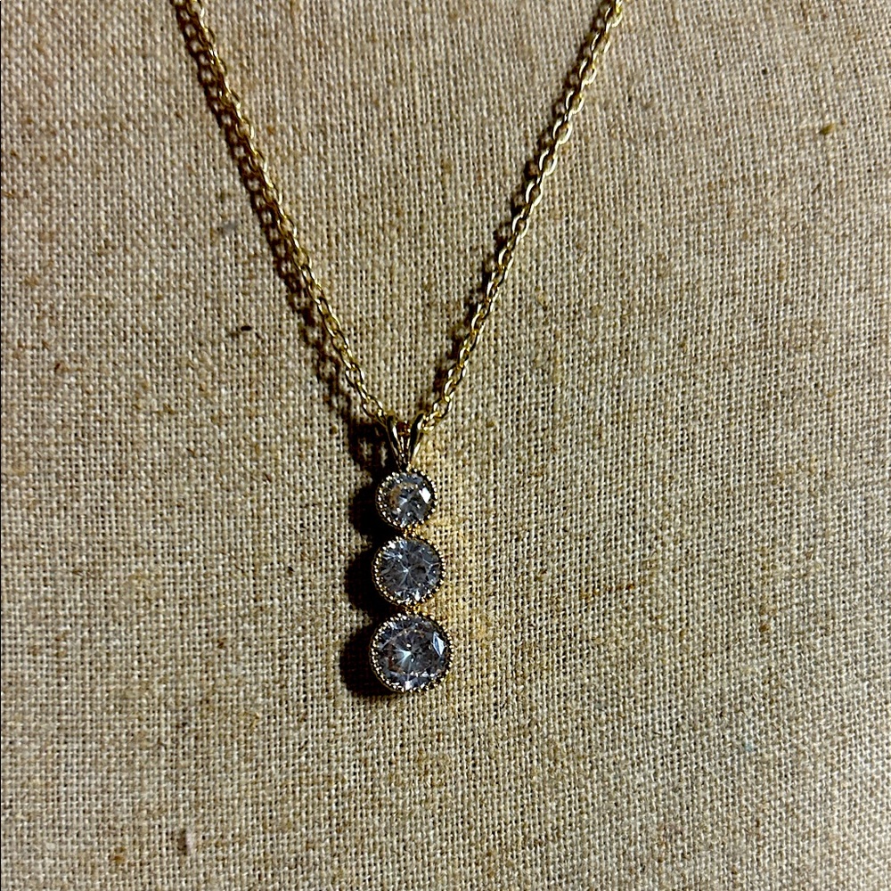 Swarovski Gold toned 3 stone  Pendant‎ Necklace